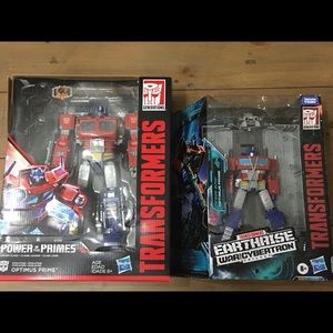 Power of the Prime and Earth Rise Optimus Prime